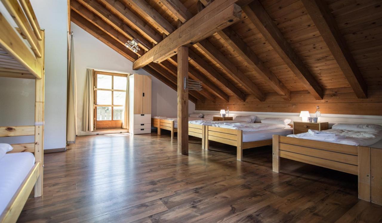 Berggasthaus Piz Calmot Andermatt Exterior foto